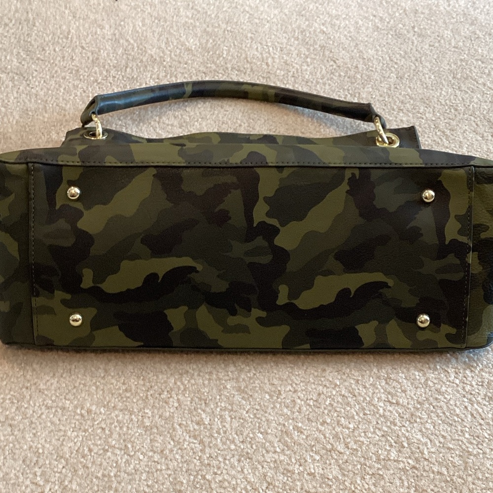 Mark & Graham Leather Camouflage Shoulder Bag with Extra Strap - Picture 7 of 10